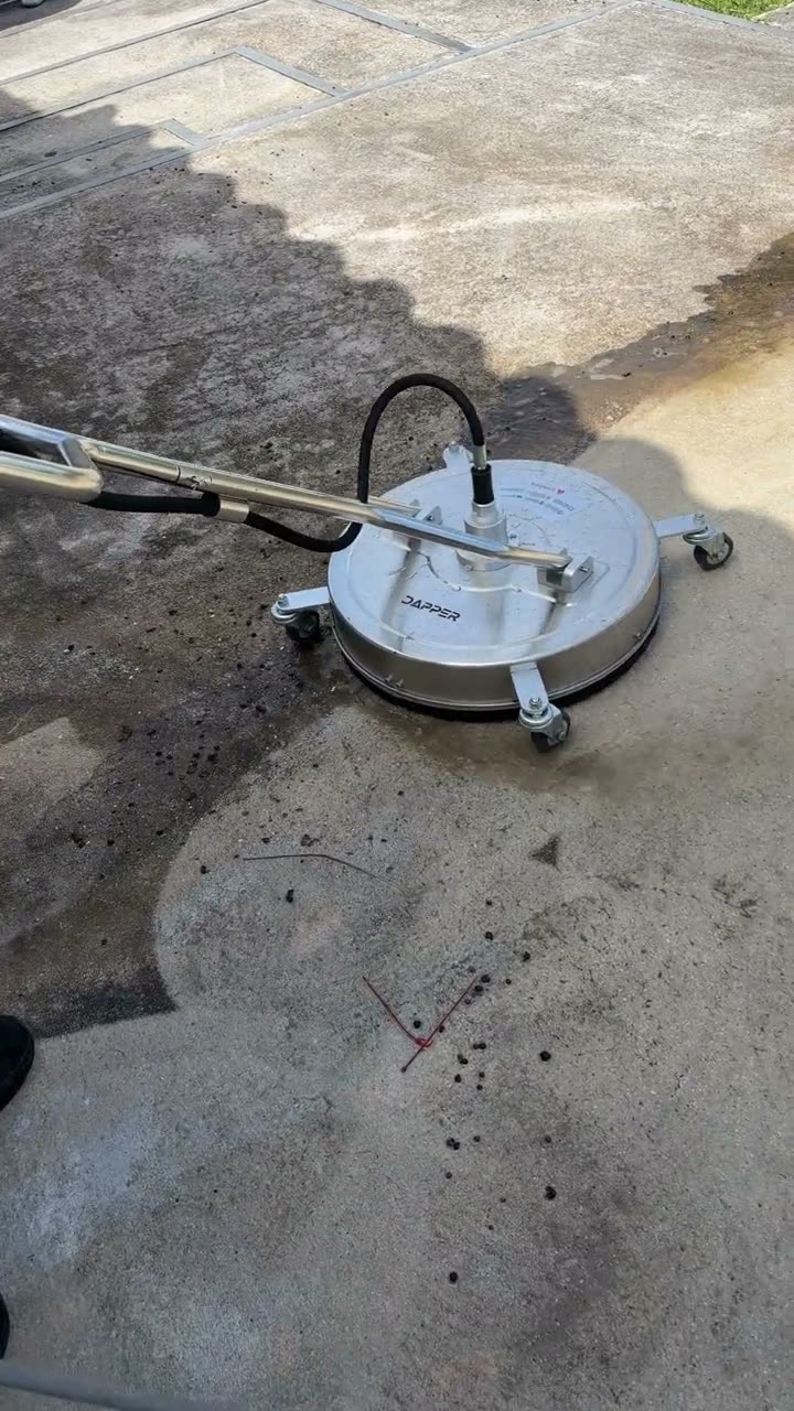Driveway cleaning clip